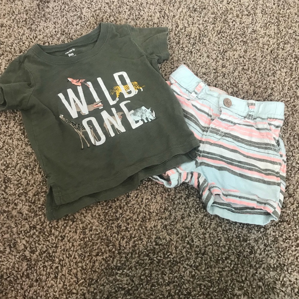 Great condition Carter’s 9 month outfit